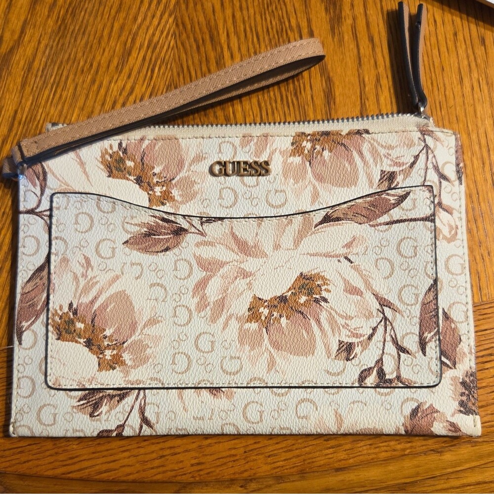 Guess Large Feminine Floral Wristlet Clutch Wallet White Tan Floral